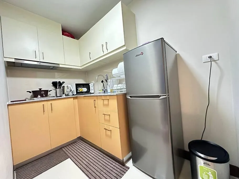 Apartment Executive Stay With Balcony & Malls At Uptown Bgc Manila Philippines