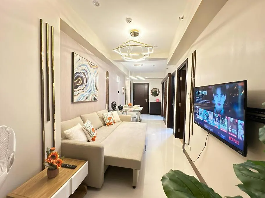Executive Stay With Balcony & Malls At Uptown Bgc Manila