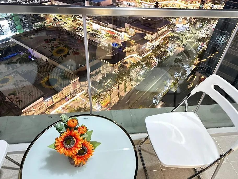 Executive Stay With Balcony & Malls At Uptown Bgc Manila 0*,  Philippines